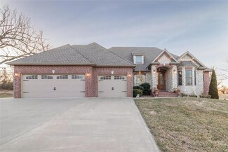 1185 Cobblestone Ct, Lebanon, MO 65536