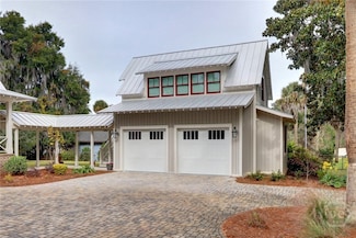 1320 Wilmington Island Rd, Savannah, GA 31410