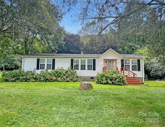 51 Kenneth Cooper Rd, Whittier, NC 28789