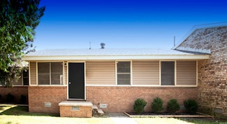 1106 E 11th St, North Little Rock, AR 72114
