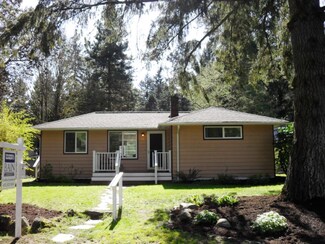 1557 NE 166th St, Shoreline, WA 98155