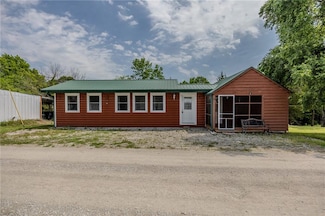 28848 Paradise Dr, Warsaw, MO 65355