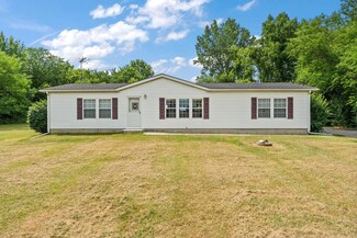 7609 Lincolnway St, Hobart, IN 46342