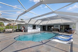 6677 Blue Bay Cir, Lake Worth, FL 33467