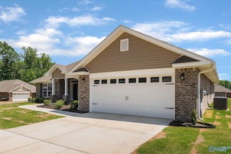 28634 Nature Trail Dr, Harvest, AL 35749