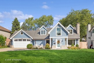 3206 Crestwood Ln, Glenview, IL 60025