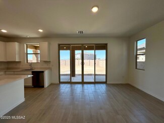 7910 S Star Washington Loop, Tucson, AZ 85757