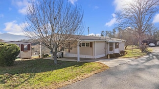 58 Swallow Ln, Franklin, NC 28734