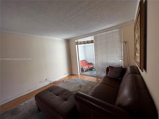 447 NE 195th St Unit 309, Miami, FL 33179