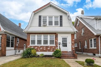 10 E Grove Ave, Woodbridge, NJ 07095