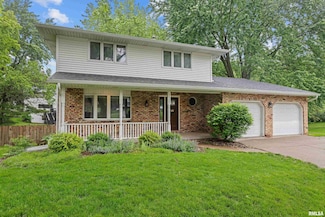 2535 E Dale Ct, Bettendorf, IA 52722
