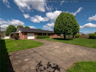 110 Broadway Ave, Nitro, WV 25143