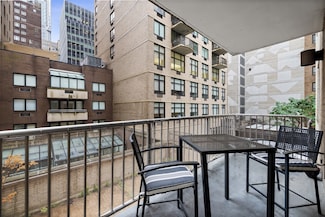 216 E 47th St Unit 3B, New York, NY 10017