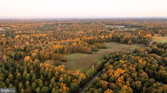 14290 Snake Castle Rd, Sumerduck, VA 22742