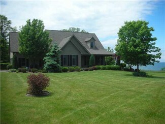 1244 Lakeshore Terrace, Appleton, NY 14008
