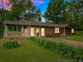 1905 W 5th St S, Claremore, OK 74017