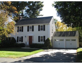 11 Pilgrim Cir, Wellesley Hills, MA 02481