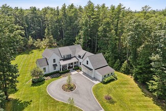 22 Chestnut Way, Cumberland, ME 04021