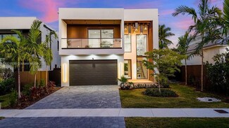 618 NE 17th Way, Fort Lauderdale, FL 33304