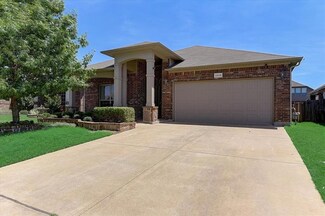 5816 Comanche Peak Dr, Fort Worth, TX 76179