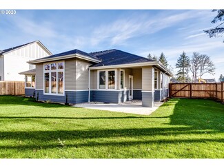 87664 8th St Unit 24, Veneta, OR 97487