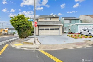 101 Del Prado Dr, Daly City, CA 94015