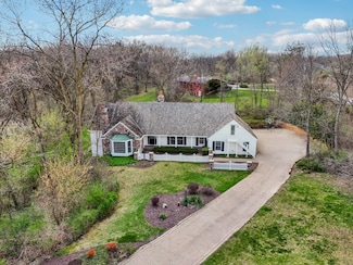21956 N Hickory Hill Dr, Kildeer, IL 60047