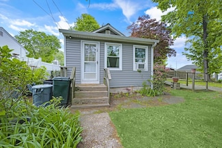 19 Jupiter Rd, Rocky Point, NY 11778