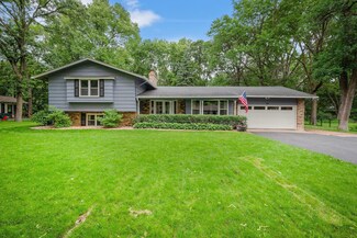 135 Glen Creek Rd NE, Minneapolis, MN 55432