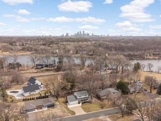1624 Saint Croix Cir, Golden Valley, MN 55422