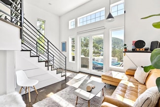 239 Tulare St, Brisbane, CA 94005
