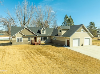 8310 Willow Rd N, Mandan, ND 58554