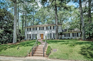 4228 N Honeysuckle Ln, Jackson, MS 39211