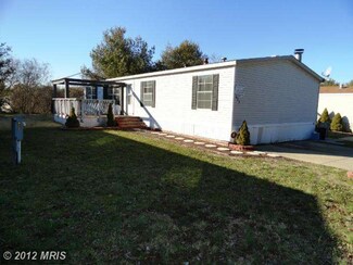 423 Dutch Dr, Lothian, MD 20711