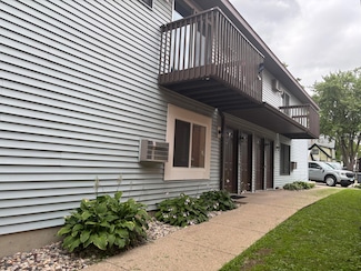 1035 Green Bay St, La Crosse, WI 54601