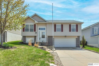 17829 Lillian St, Omaha, NE 68136