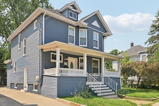 325 4th St, Waukegan, IL 60085