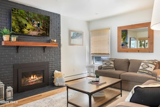 909 Red Sandstone Rd Unit B2, Vail, CO 81657