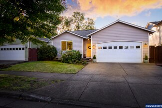 916 Trinity St NE, Albany, OR 97322