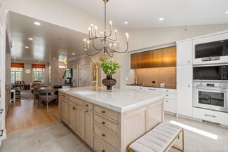 47 Chelsea St Unit 47, Charlestown, MA 02129