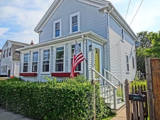 67 Hall Ave, Newport, RI 02840