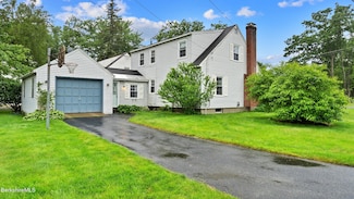 202 Park Ave, Dalton, MA 01226