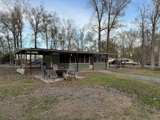 747 Passman Rd, Jonesville, LA 71343