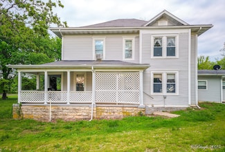 4684 State Route N, Pomona, MO 65789