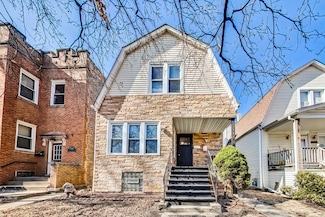 5216 N Ludlam Ave, Chicago, IL 60630