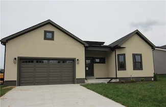 153 S Linn Valley Dr, Linn Valley, KS 66040
