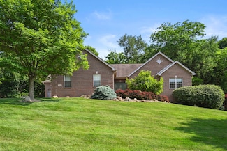 1707 Fieldcrest Dr, Lawrenceburg, IN 47025