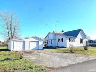 422 S Dayton St, Worthington, IN 47471