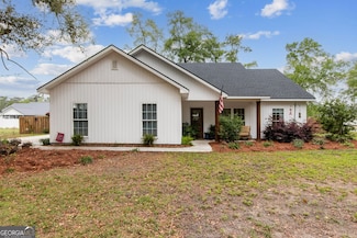 150 Mcqueen St, Folkston, GA 31537