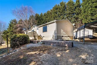 150 Josiah Ln, Hendersonville, NC 28792
